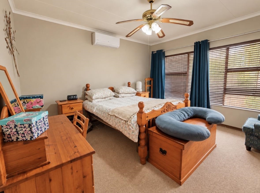 4 Bedroom Property for Sale in Pellissier Free State